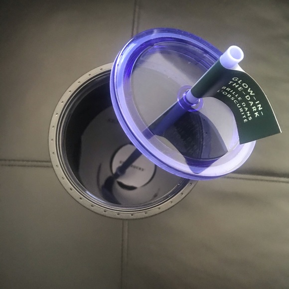 Starbucks Glow in the Dark 2020🎃Halloween Tumbler - Picture 2 of 3